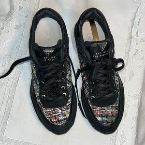 Guess tweed and sequined women’s sneakers. S. 9. Black and multicolored tweed.